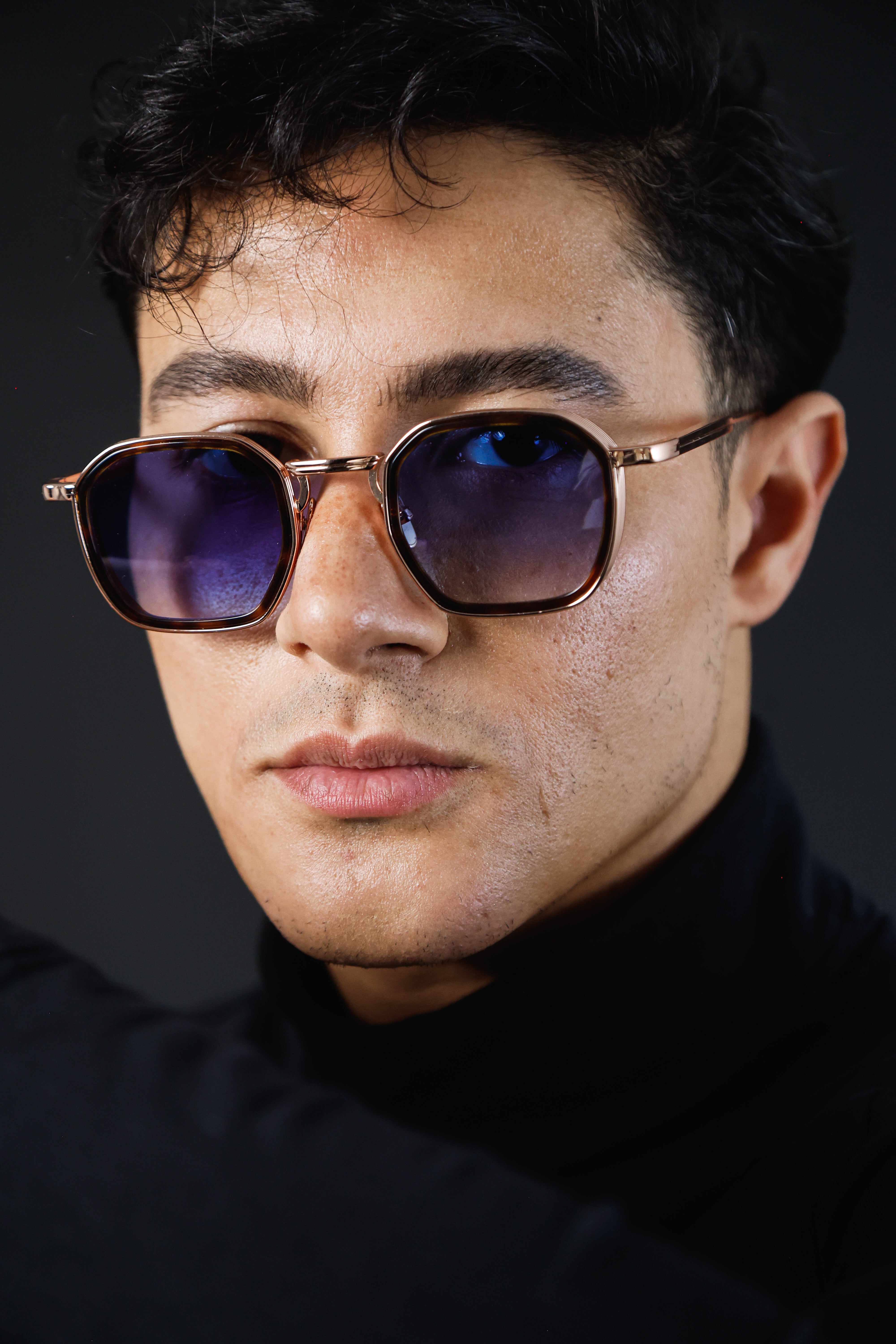 Scofield  Grey White